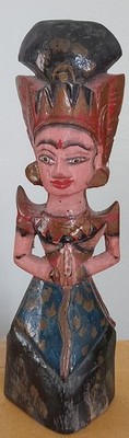 balinese-folk-art-hand-carved-hand-painted-vintage-wooden-statue-pos-dewi-sri