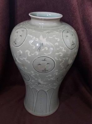 korean-post-1950-celadon-greenware-vase-32cm-tall-20cm-diameter-1-68-kilo