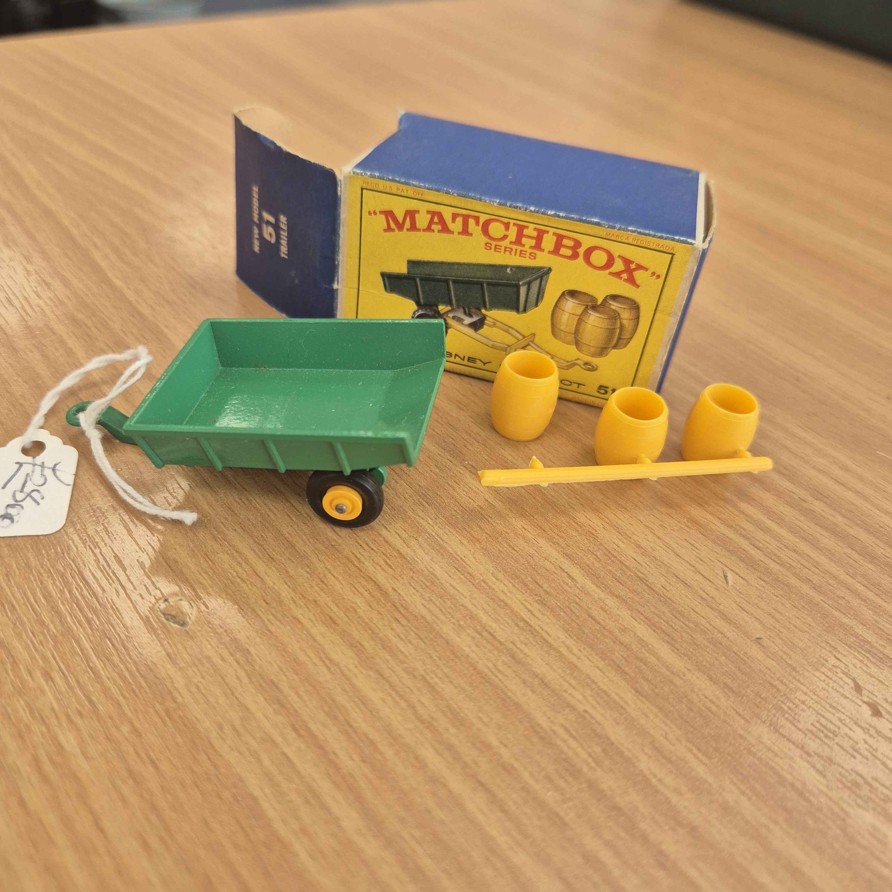 matchbox-series-new-model-51-trailer-with-barrels-with-box