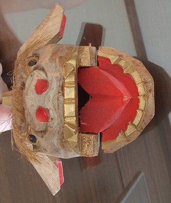 japanese-daruma-style-kokeshi-doll-with-articulated-jaw-7cm-tall-54gms