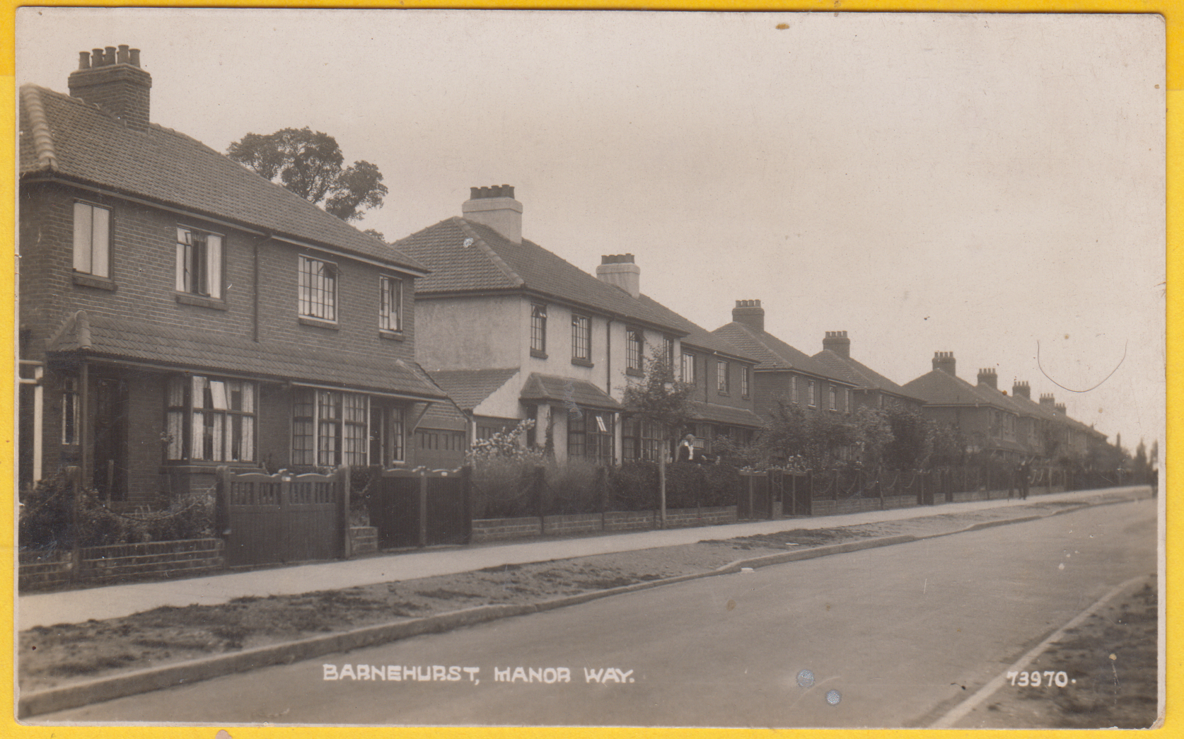 kent-barnehurst-manor-way-street-scene