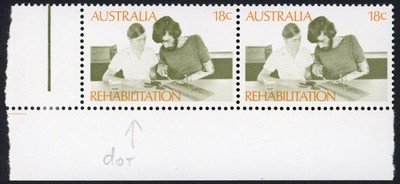 australia-bw597j-green-flaw-between-l-and-i-of-rehabilitation-u-m