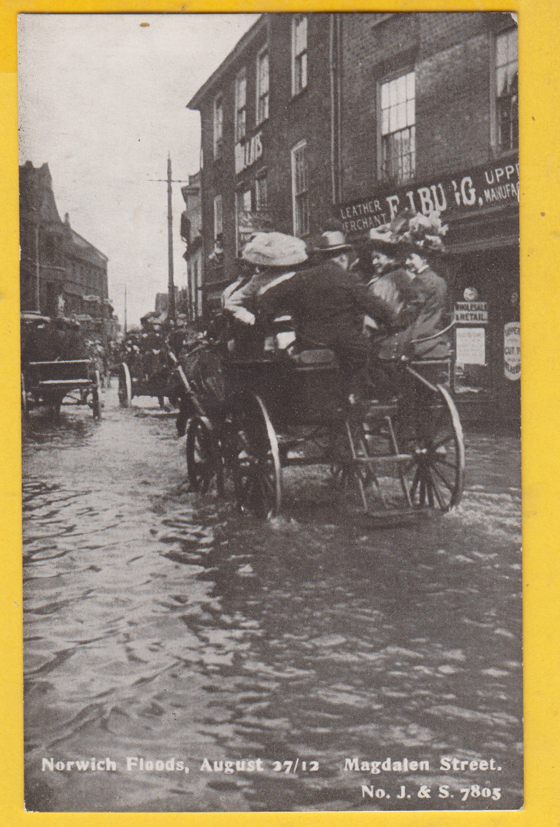 postcard-norfolk-floods-august-2712-magdalen-street