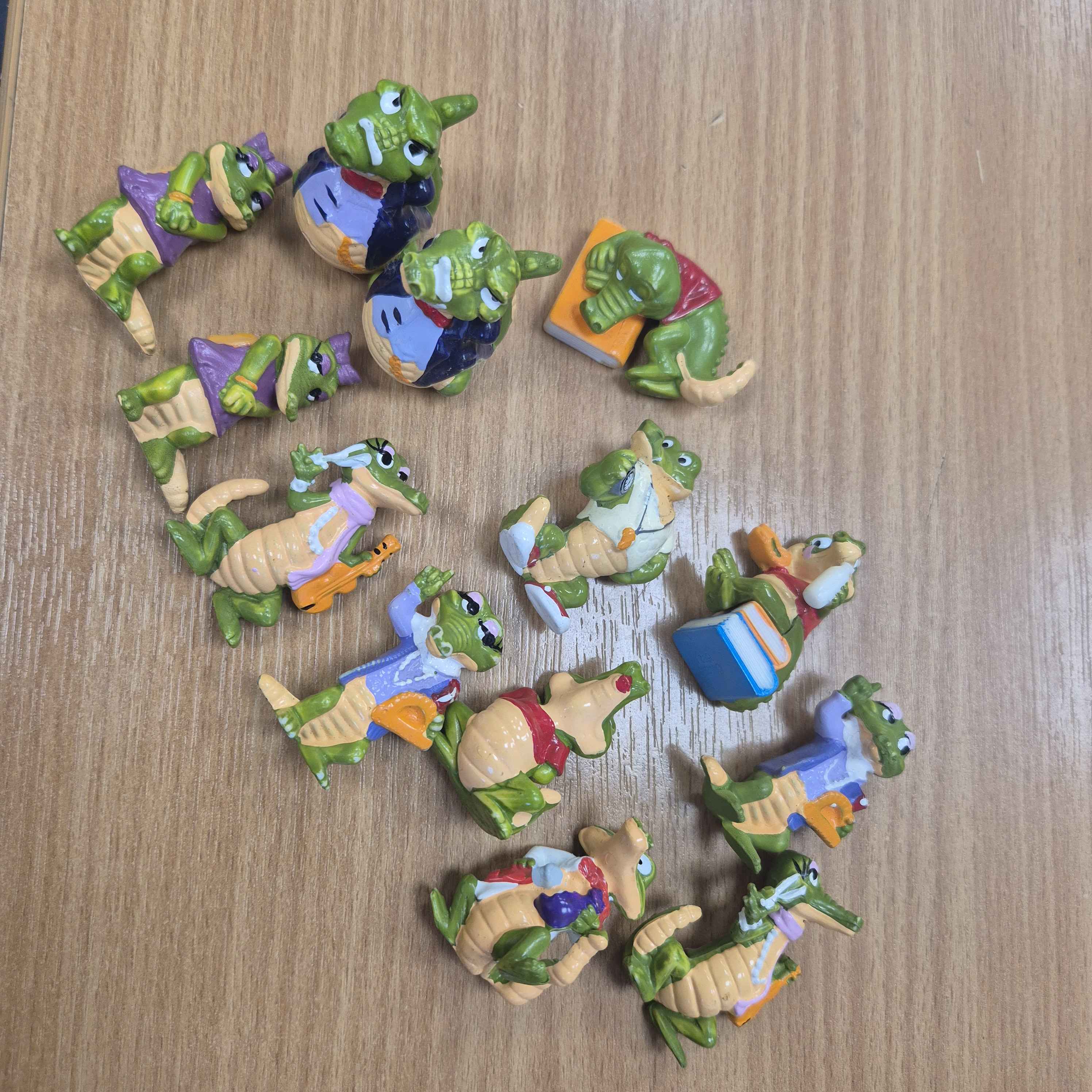 1992-school-crocodiles-crocodiles-in-class-ferrero-kinder-toys-lot-of-13