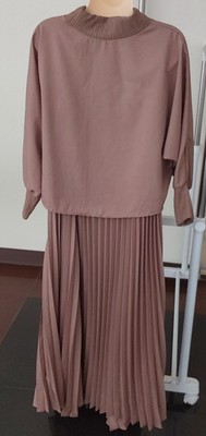 fashion-ovaltine-coloured-2-piece-long-pleated-dress-w-shaped-sleeved-blouse