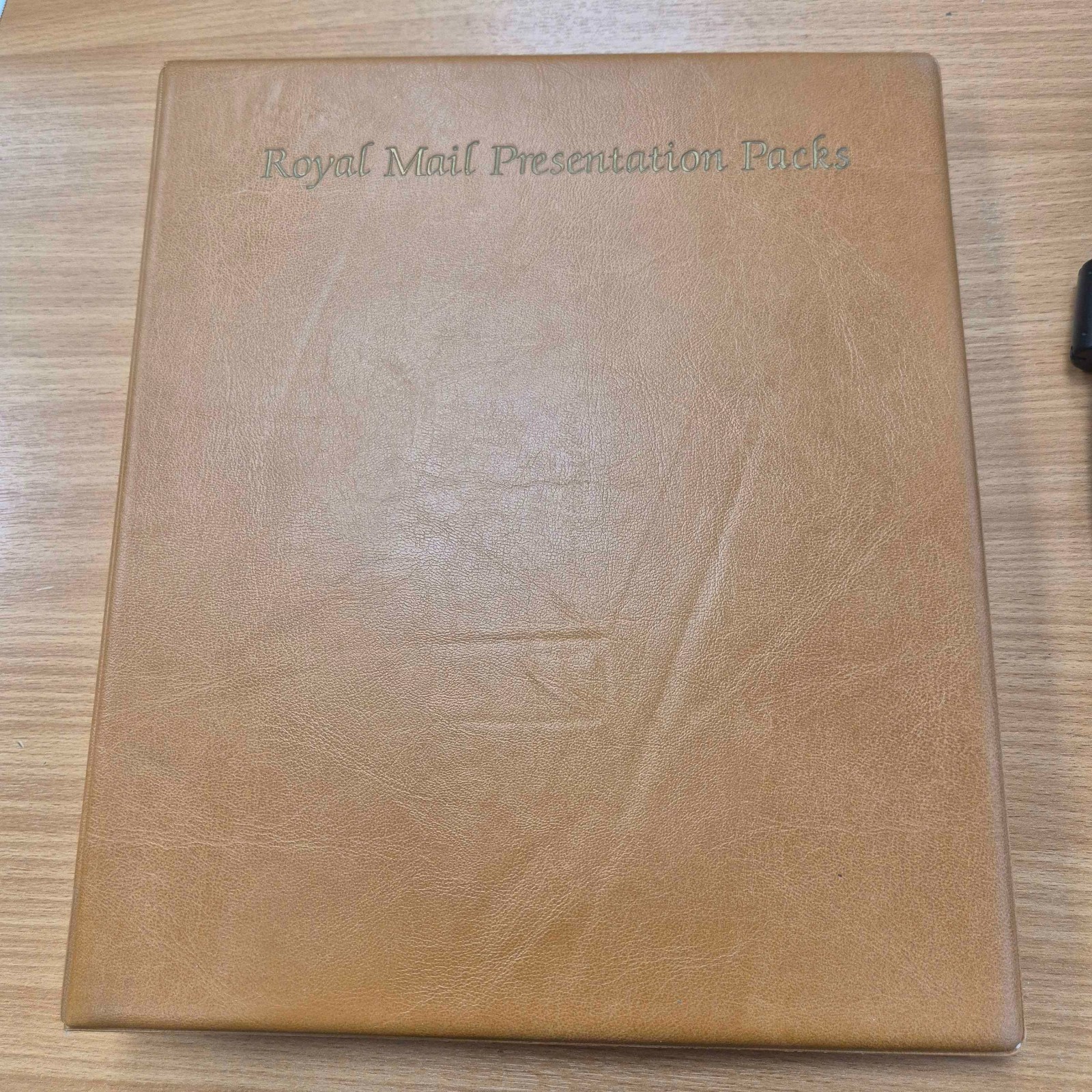 beige-royal-mail-presentation-packs-album-4-rings-with-17-pages