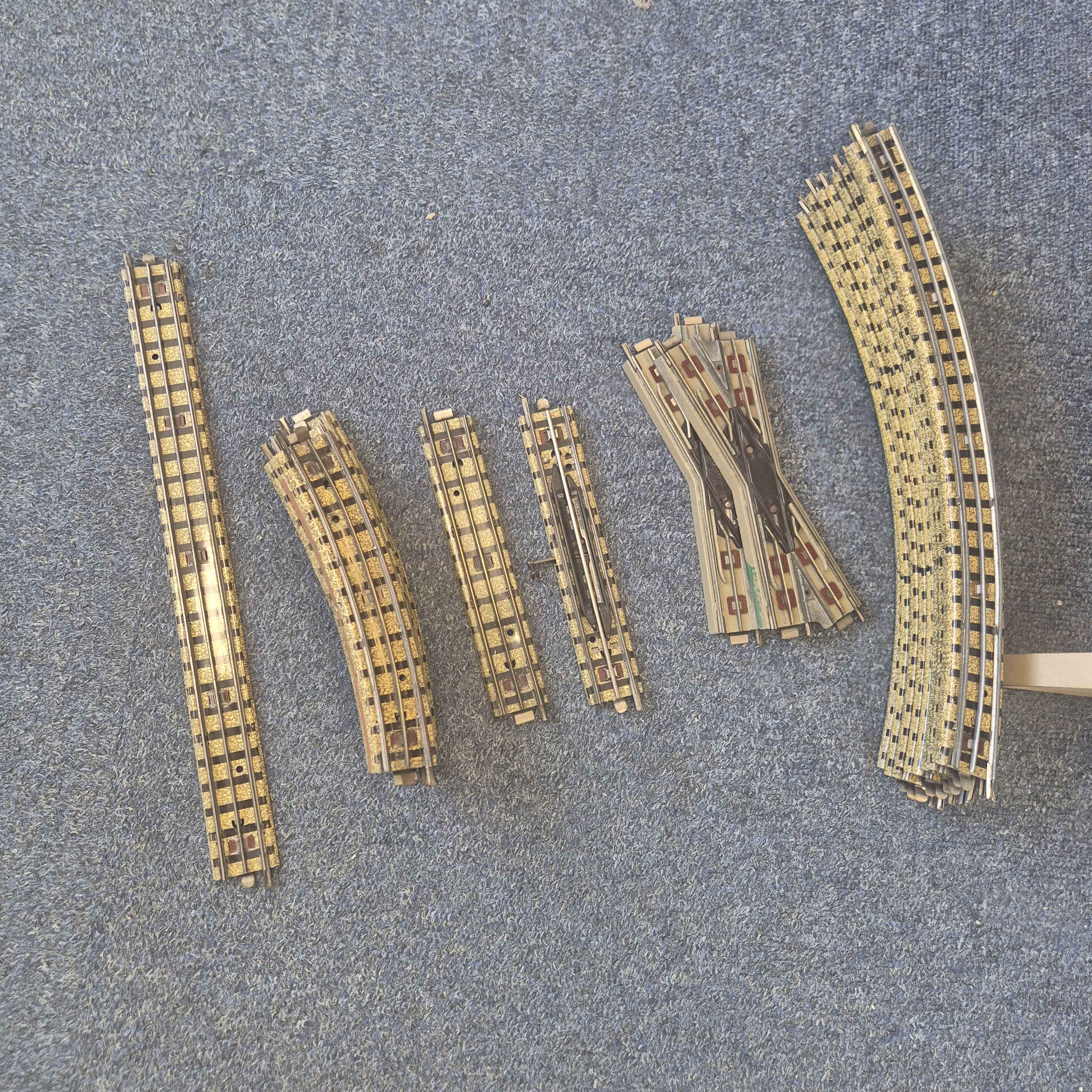 lot-of-25-pieces-meccano-track-mixed-no-boxes-great-condition-and-a3-power-unit