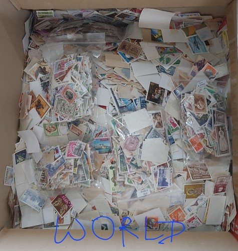 worldwide-pack-of-500-unchecked-off-paper-random-selection-from-5kgs-box-w01