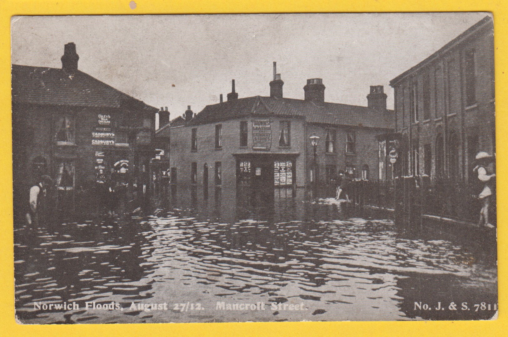 postcard-norfolk-floods-august-2712-mancroft-street