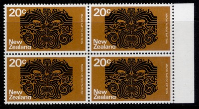 new-zealand-qeii-sg1020-var-1973-76-defin-20c-block-with-black-shift-nh-mint