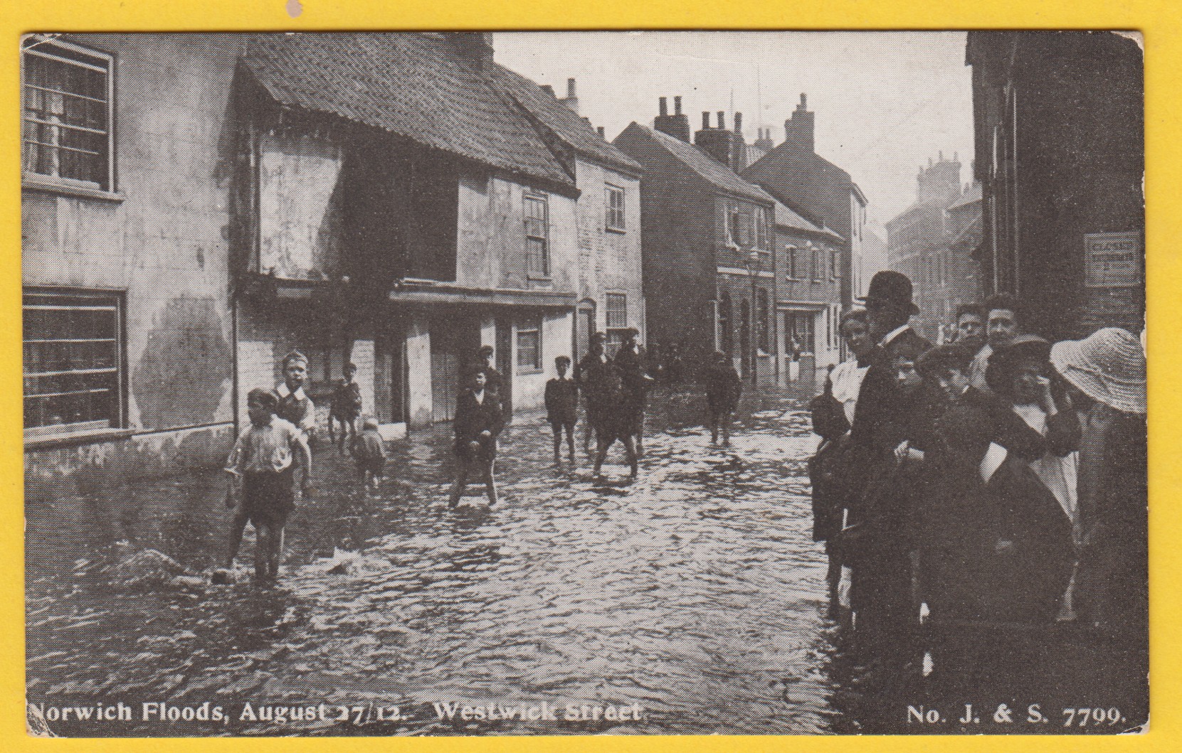 postcard-norfolk-floods-august-2712-westwick-street