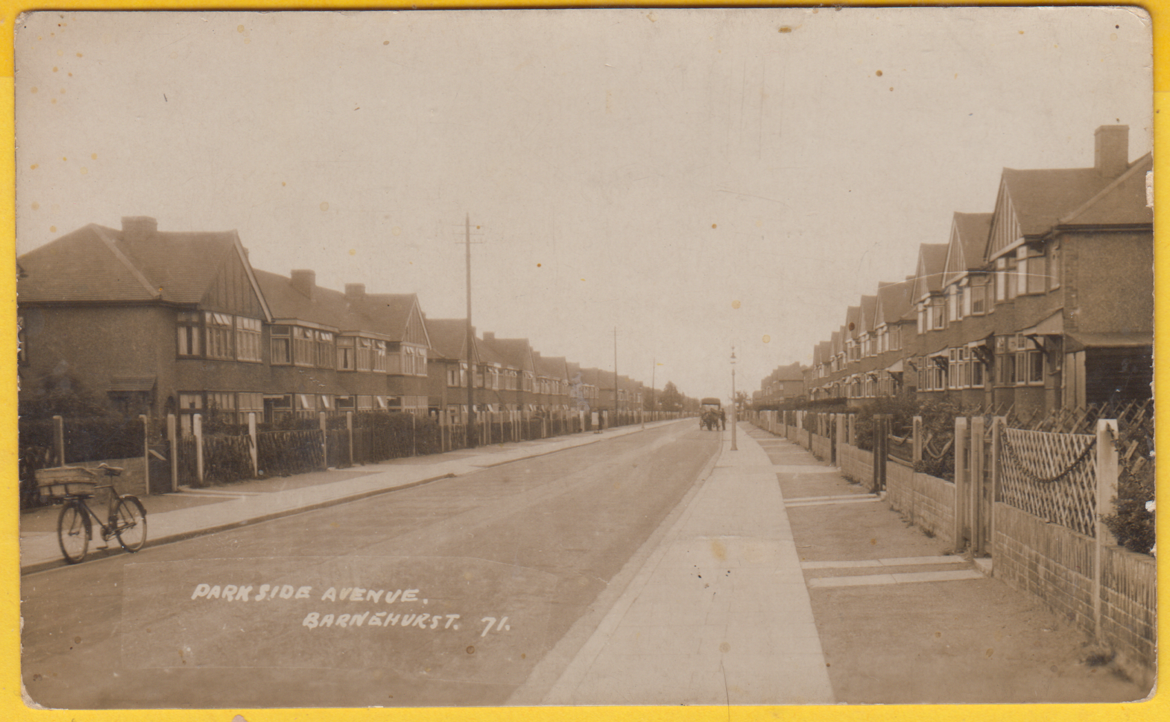 kent-barnehurst-parkhurst-avenue-street-scene