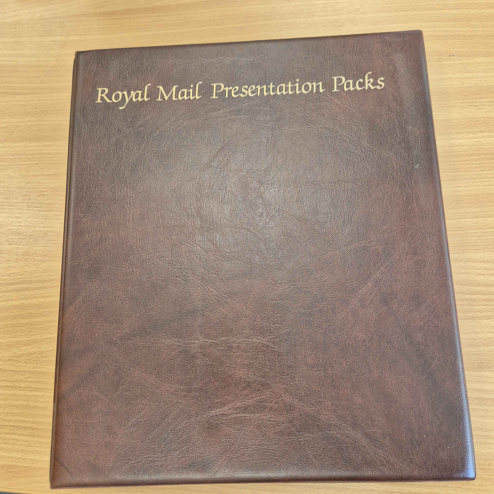 dark-brown-royal-mail-presentation-packs-album-4-rings-with-17-pages