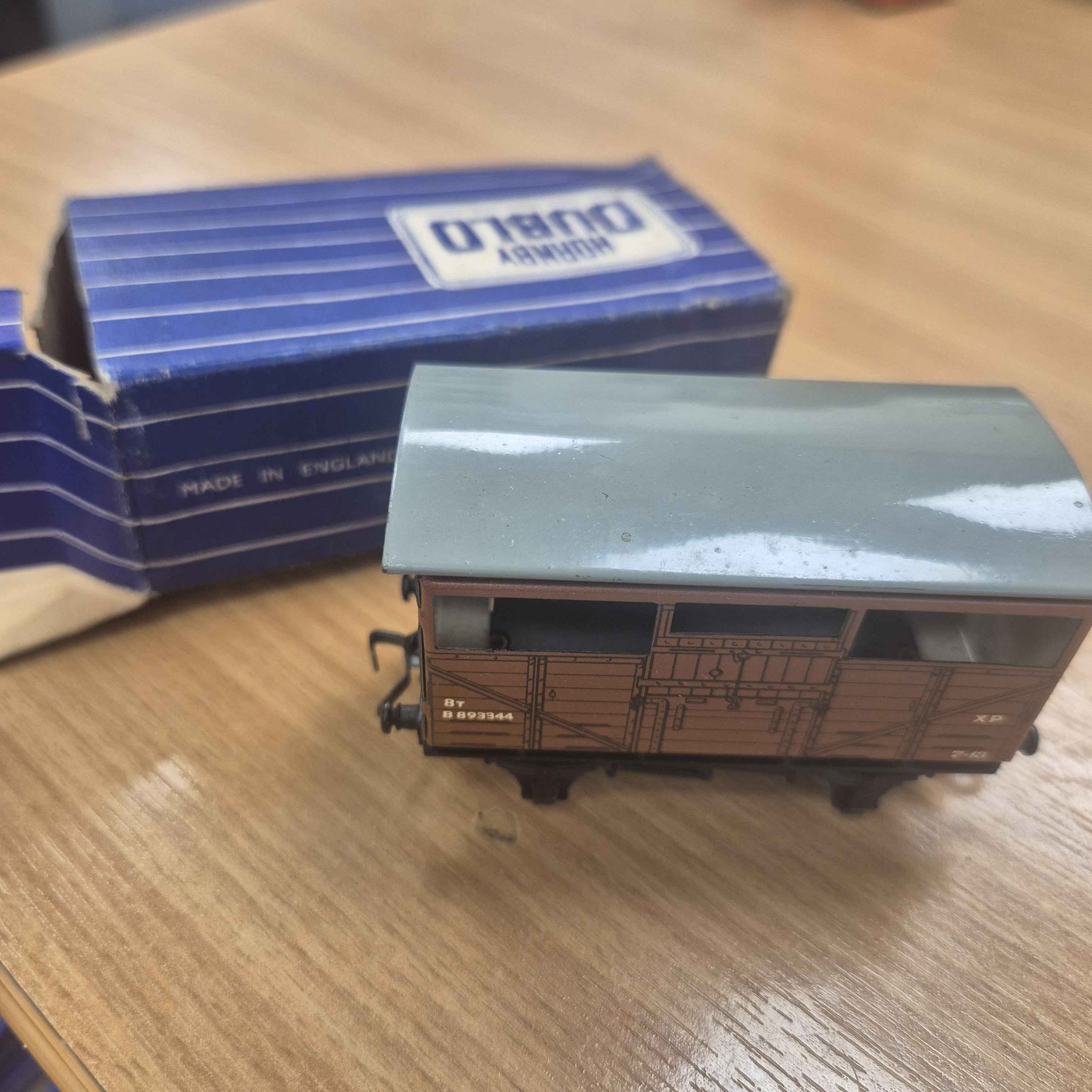 hornby-dublo-meccano-england-cattle-truck-d1-b-r-gauge-00-32020-with-box
