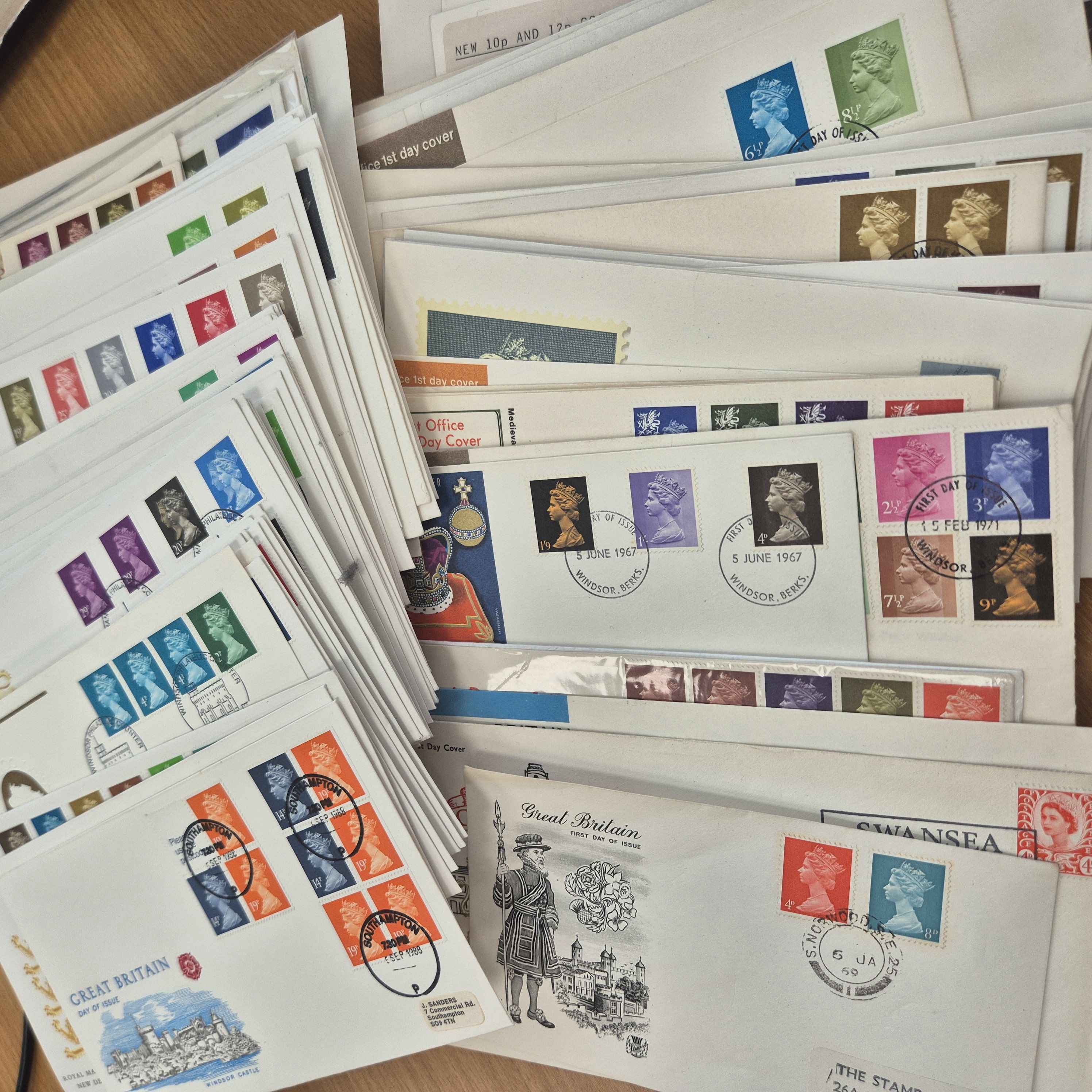 125-definitive-pre-decimal-and-decimal-first-day-covers-from-up-to-10