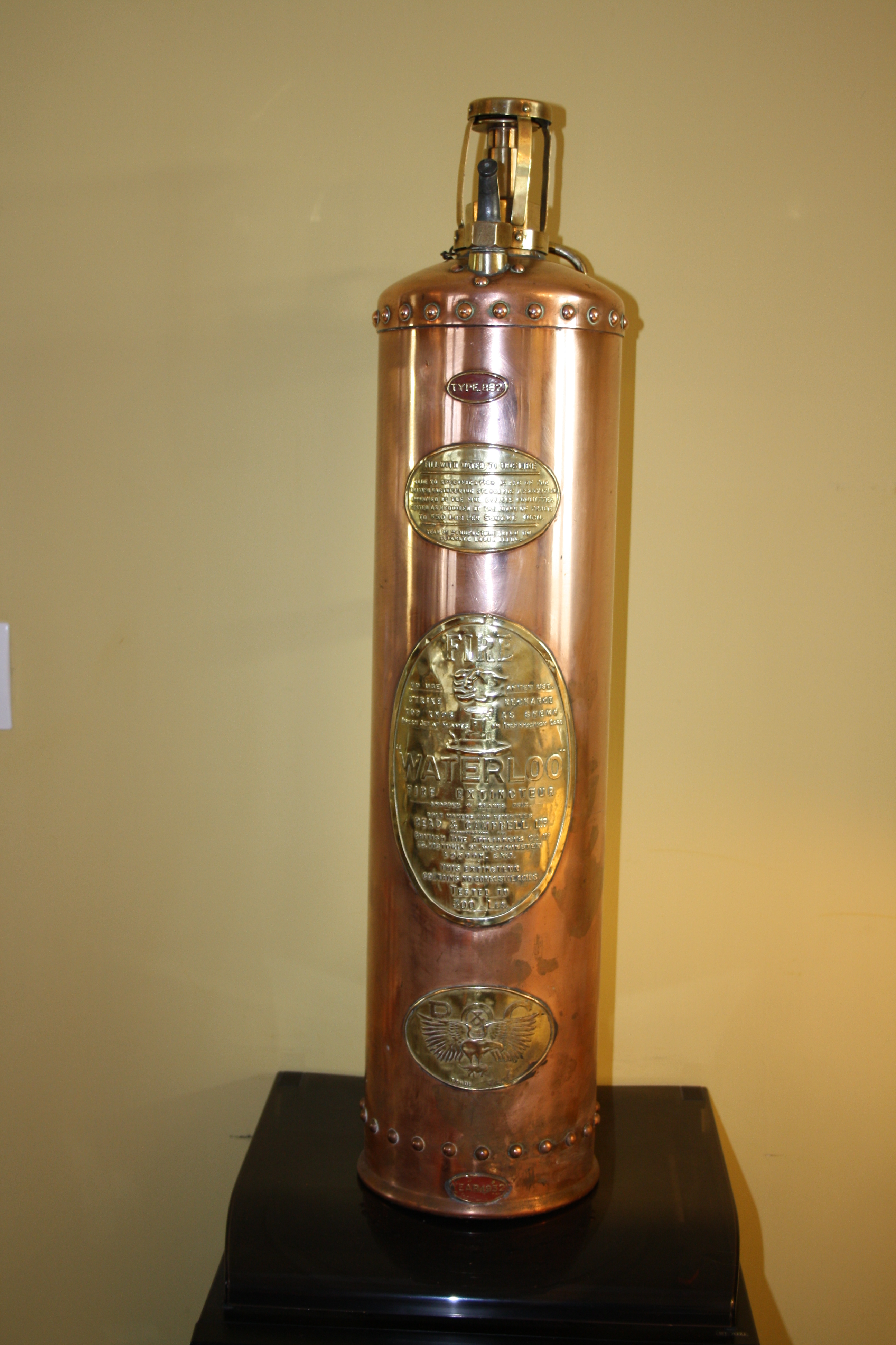 waterloo-fire-extingteur-by-read-campbell-a-very-rare-collectors-item-in-very-good-condition-buy-now-350-00