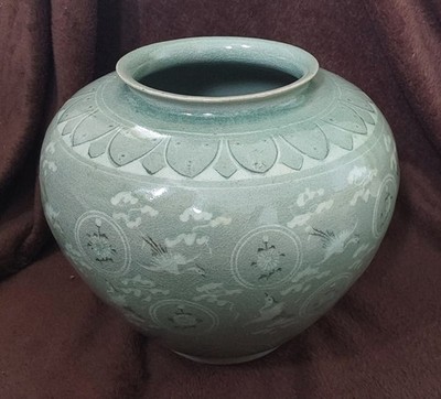 korean-post-1950-celadon-greenware-jar-23cm-tall-26cm-diameter-1-50-kilo