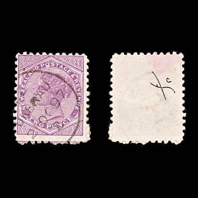9245-new-zealand-sg238-large-flaw-o-of-postage-1895-mi55c-used
