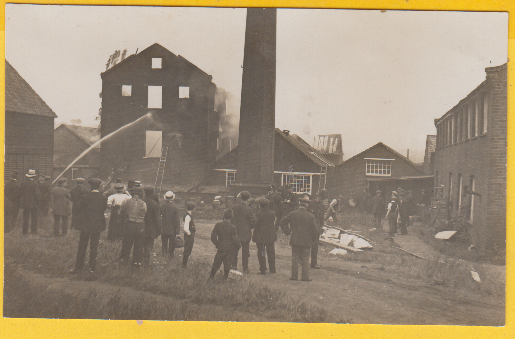 kent-crayford-fire-at-evans-silk-printing-works